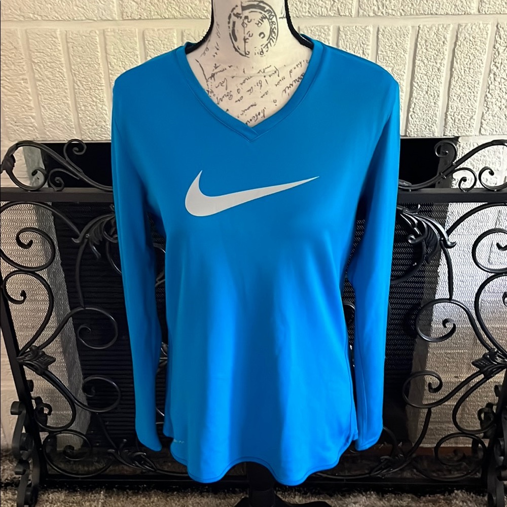 NIKE Women's Blue Long Sleeve Top